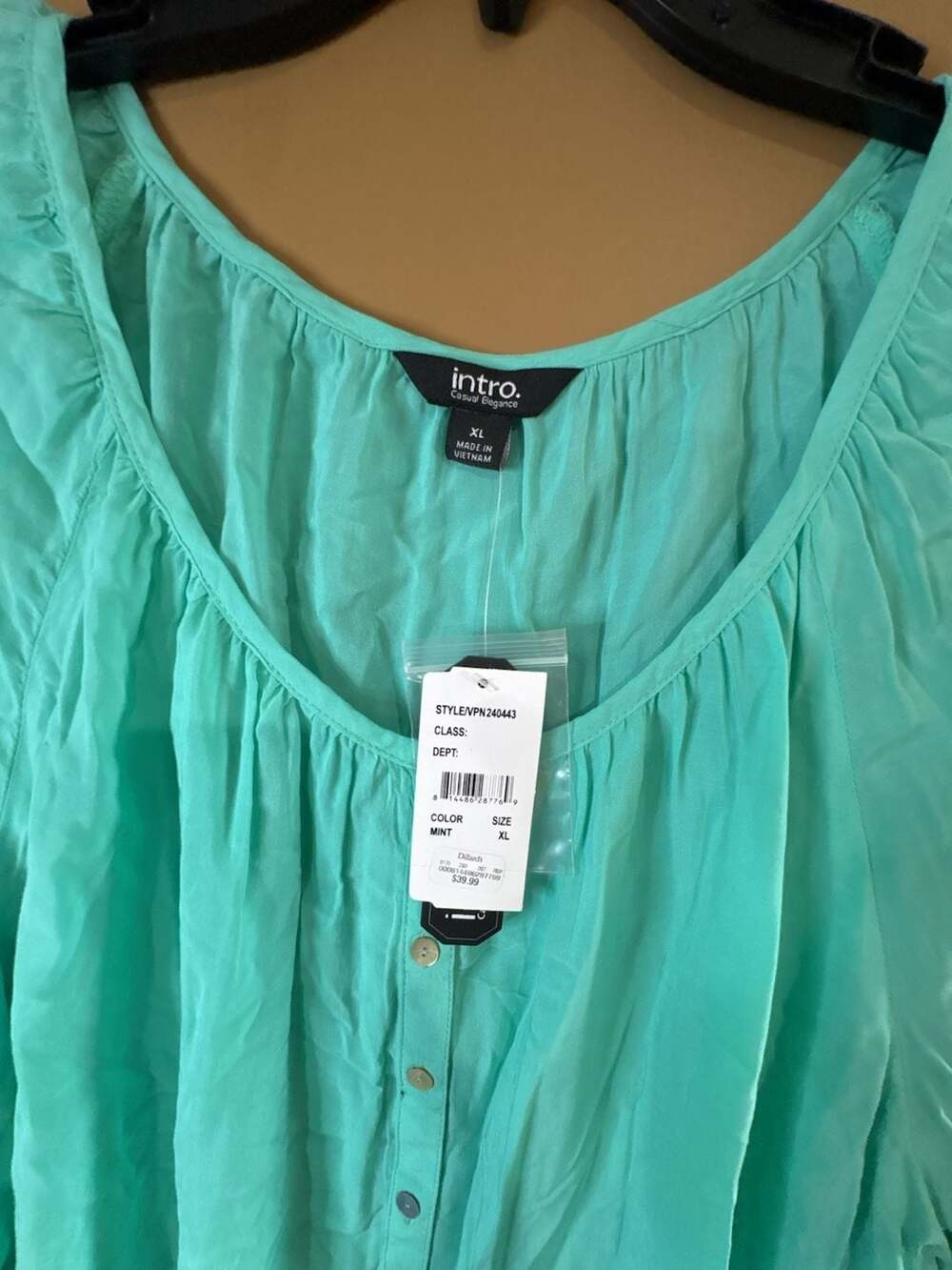 HC1107 Intro Casual Elegance Mint Green Button-Front Blouse Size XL New with Tag